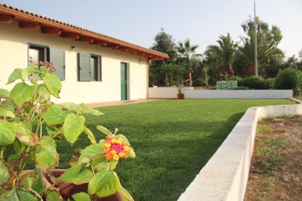 Agliadò Vila Platamona Exterior foto